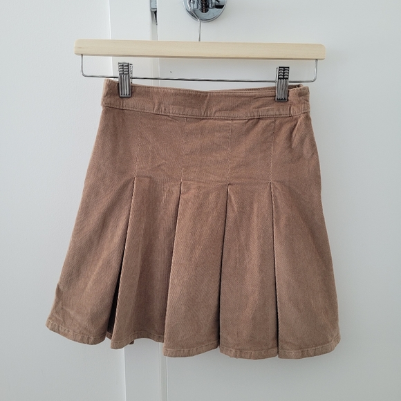 Hollister Pleated Skirt (Brown) - Picture 3 of 4
